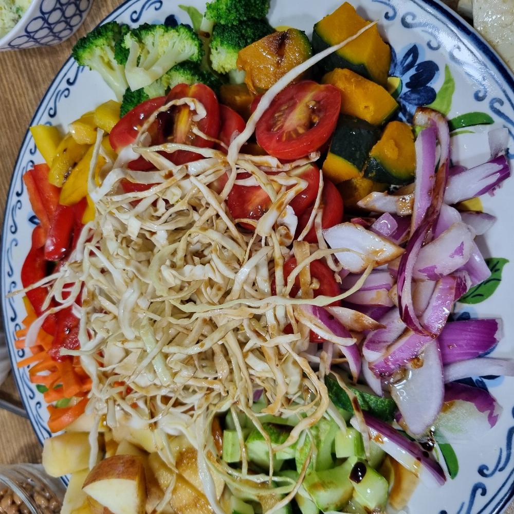 서울.집식탁.식사.샐러드